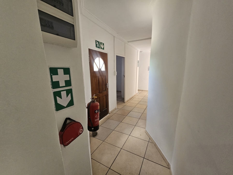 10 Bedroom Property for Sale in Brandwag Free State